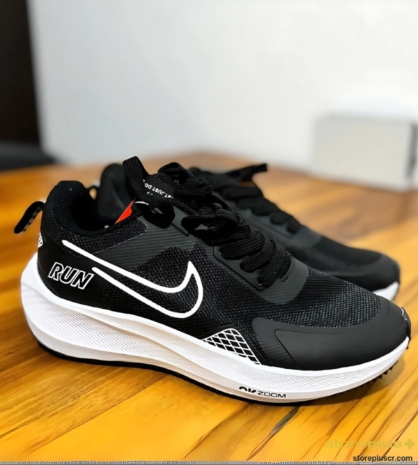 Nike Air Zoom RUN