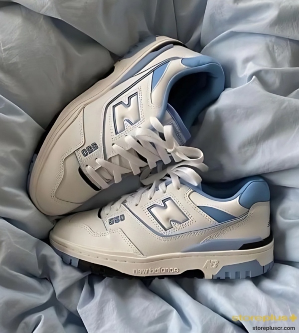 New Balance 550 UNC