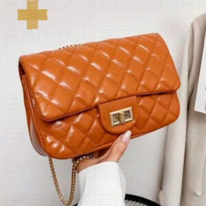 Bolso Acolchado con Cadena